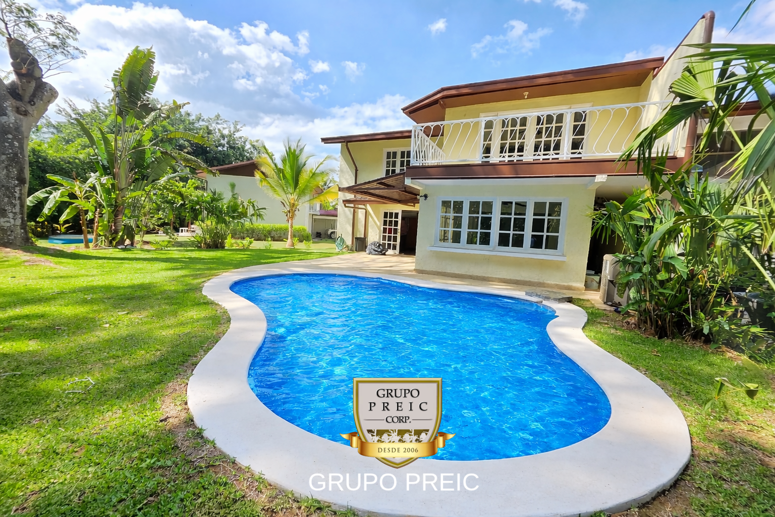 Casa en alquiler en Clayton linea blanca CC